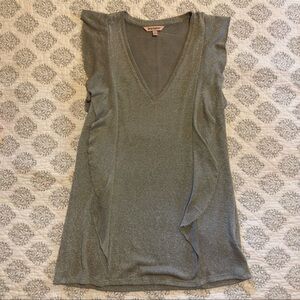 Juicy Couture Sleevless Ruffles Sparkle Sweater Top Gray & Silver Size L